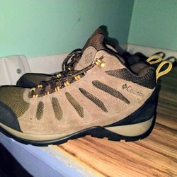 Columbia Men's boots (size 11)