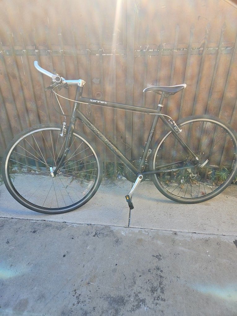 Sirrus Specialized Bike Great Condition