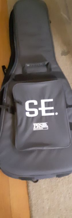 Good condition electric guitar case
