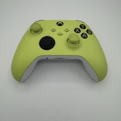 Electric Volt Xbox One Controller 