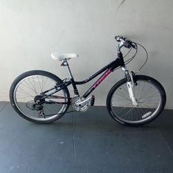 BICYCLE TREK 21 SPEED SIZE 24 BRAND NEW 