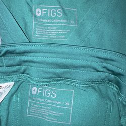 XS Women’s FIGS Scrubs Set