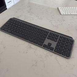 Logitech MX Keys
