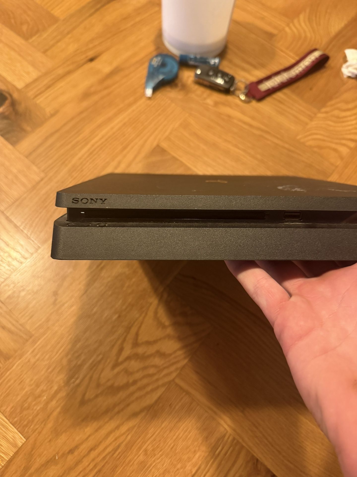 PS4 Slim