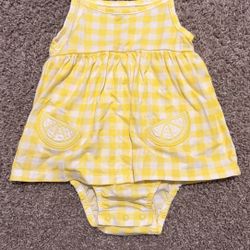 Carter’s Baby Girl Dress Size 24M