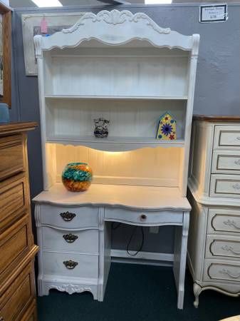 Shabby Chic Desk with Hutch $175.