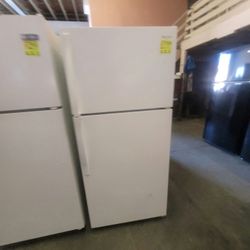 30inches wid th Whirl pool Ref rigerator Fridge Including Warranty!