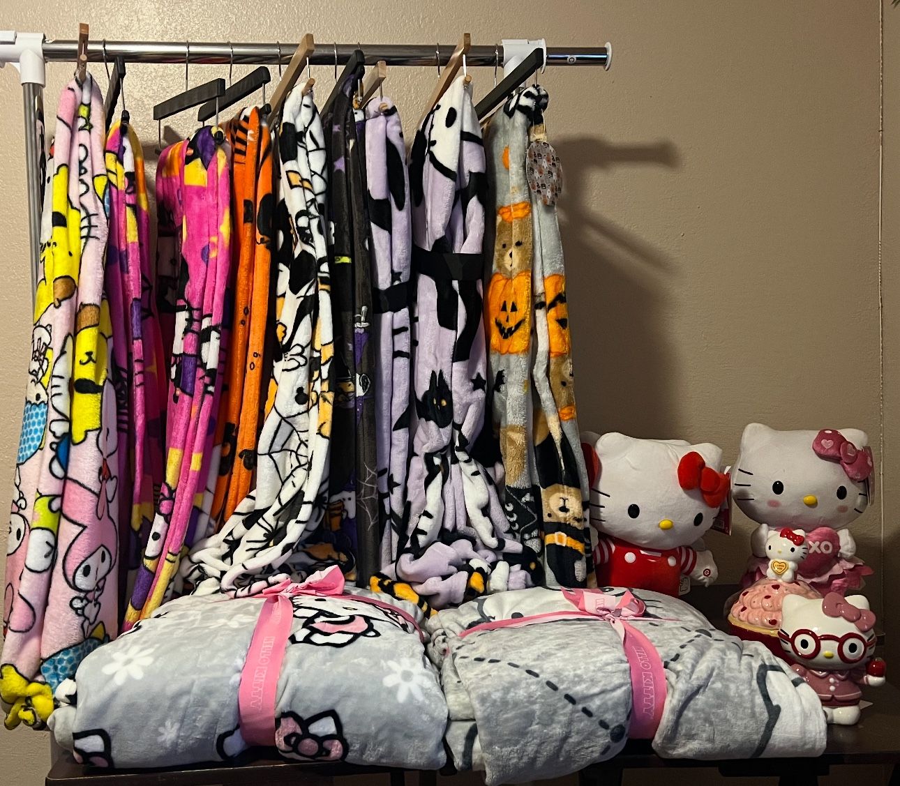 Hello Kitty, Minnie Mouse, Snoopy, Teddy Bear, And Casper!