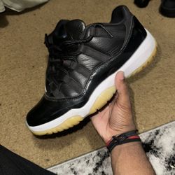Jordan 11 Low “72-10”