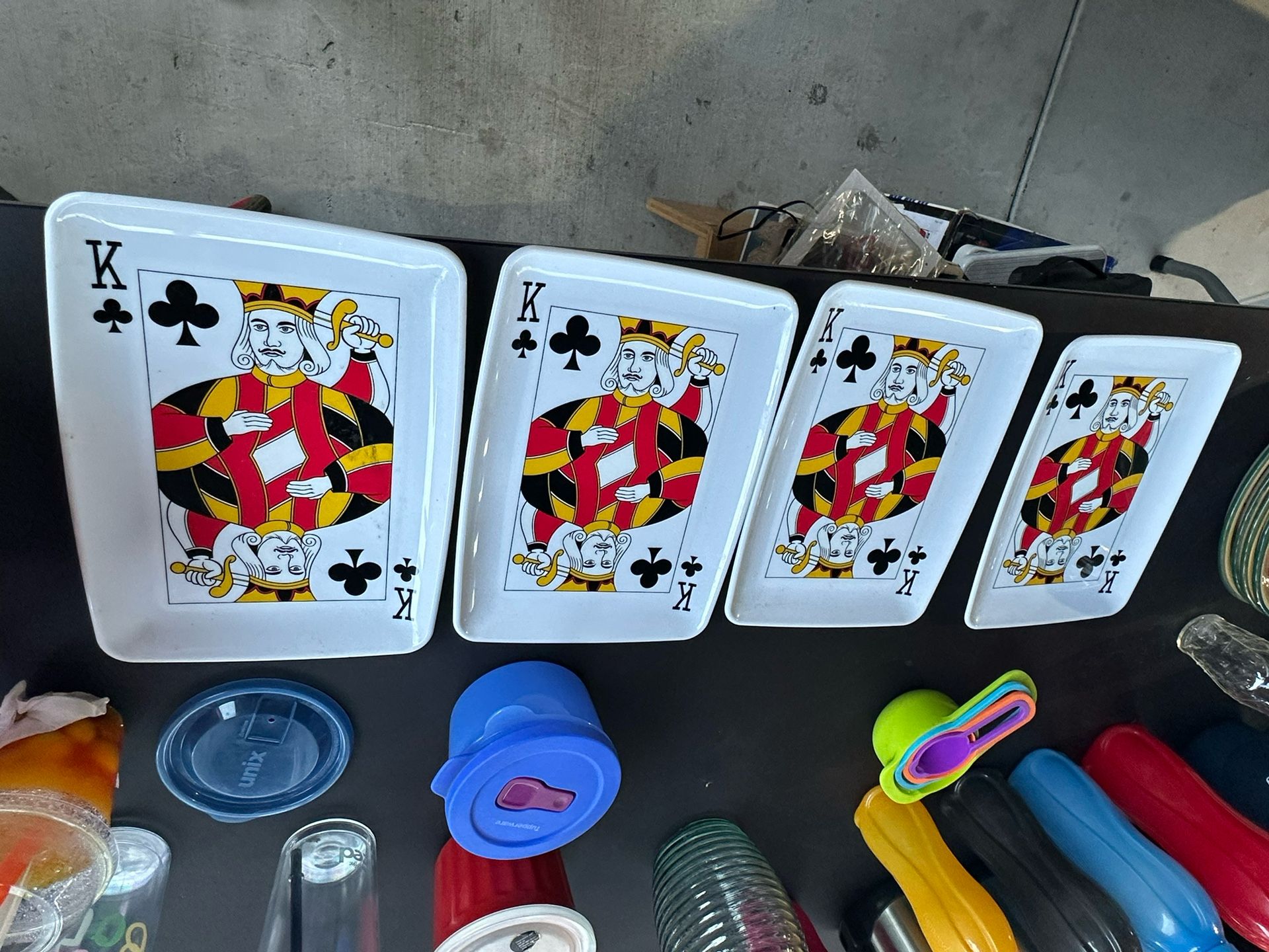 K CARDS LOGO TRAYS - 4 Trays Like New - 10$ For All They Are For Chips