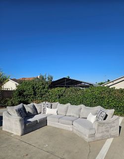 Large Gray Fabric Sectional Sofa 💥 Free Delivery 💥