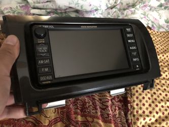 Tundra stock radio and navigation
