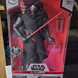 Star Wars Elite series Kylo Ren NIB