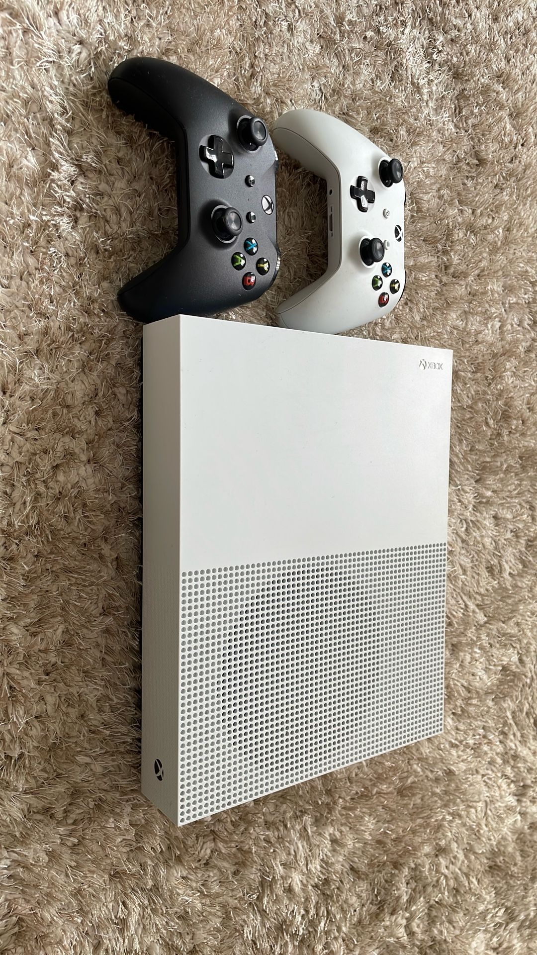 Xbox 1 & 2 Controllers