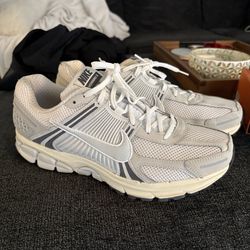 Nike Vomero 5