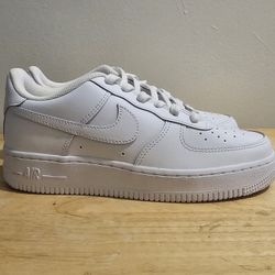 Nike Air Force 1 LE Size 5.5 Youth, 7 Womens All White