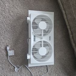 Holmes
9 in. Twin-Blade 3-Speed White Window Fan 