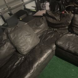 Ashely’s Furniture 5pc Leather Sectional Couch