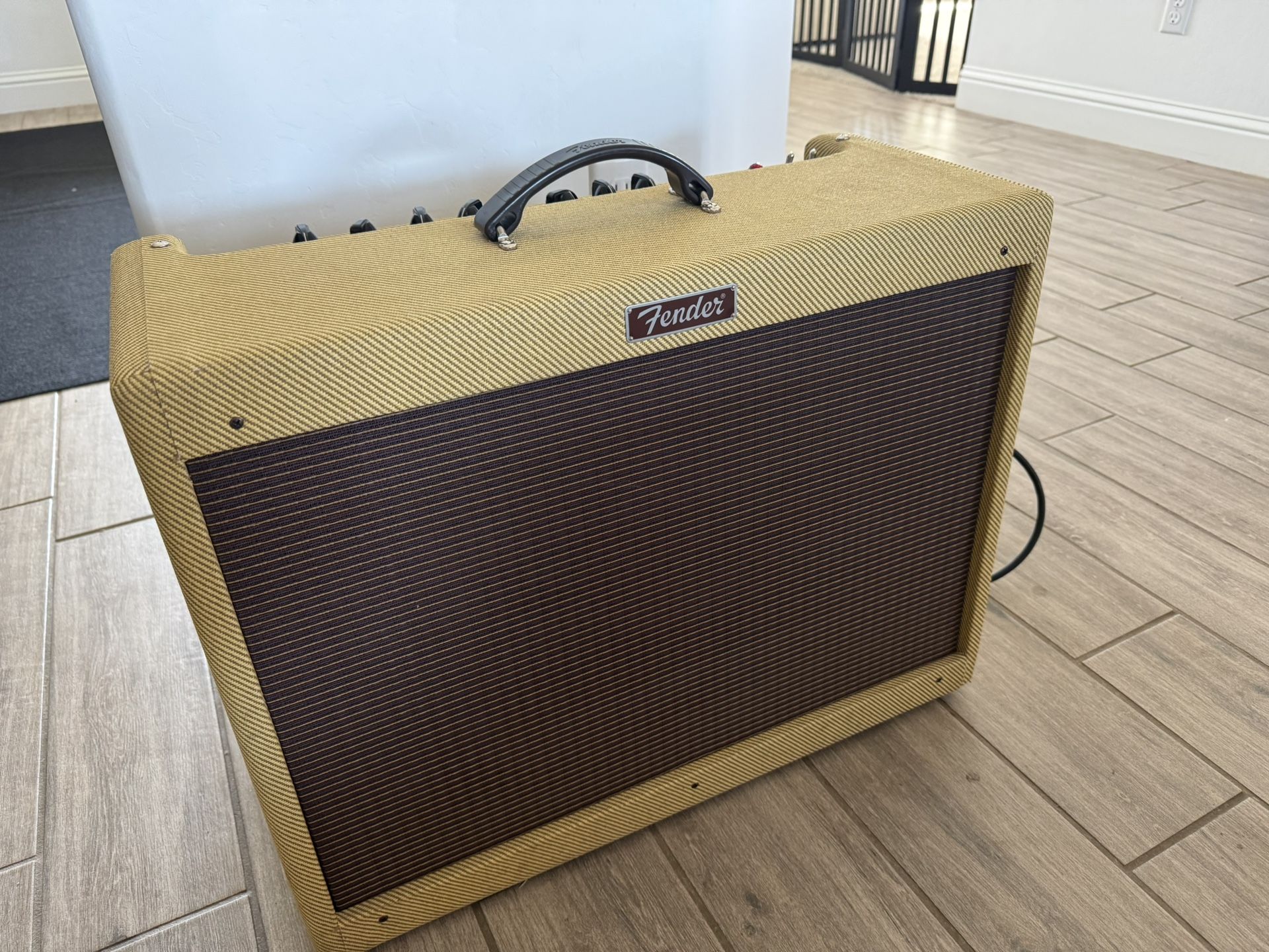 Fender Tweed 40 Watt Tube Amp 1963 Blues Deluxe Reissued