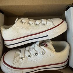 New!! Toddler white converse