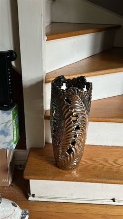 2 large vases