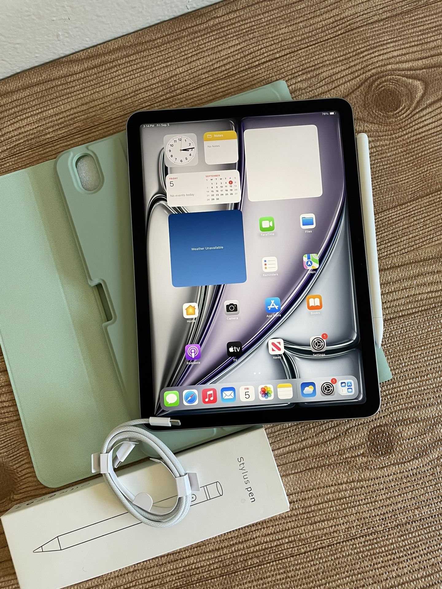 Apple iPad Air 11” M2 chip 128GB (2024 / Green) with keyboard and pencil (100 % battery) 