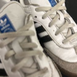 Toddler 9T Adidas sambas 