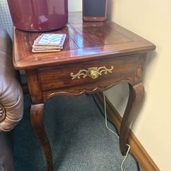 Heritage Henredon - Antique Wooden Side Table