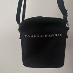 Tommy Hilfiger Crossbody Bag