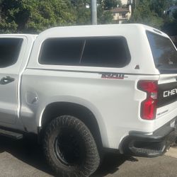 Mid Rise Camper Shell 2019  - 26 Silverado 1500