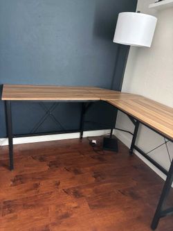Corner Desk Excellent Condition