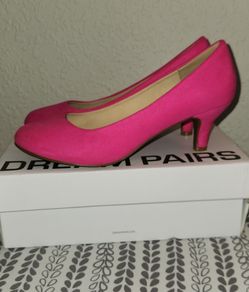 Fuchsia Pumps