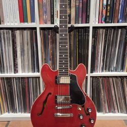 Used 2023 Gibson Es 339 Guitar Cherry Red