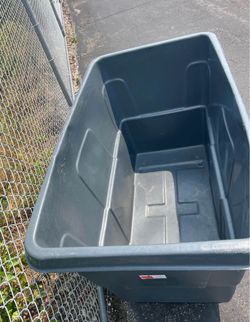 Tough Guy 27 Cu. Ft. Cube Truck