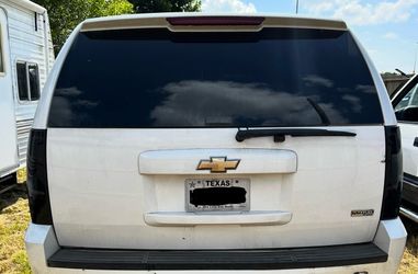 Hatch door / 07 Tahoe