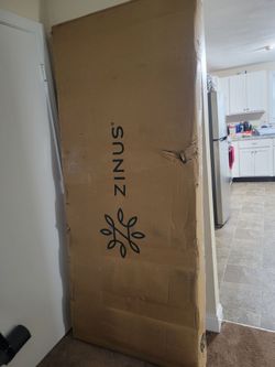 Zinus Bedframe