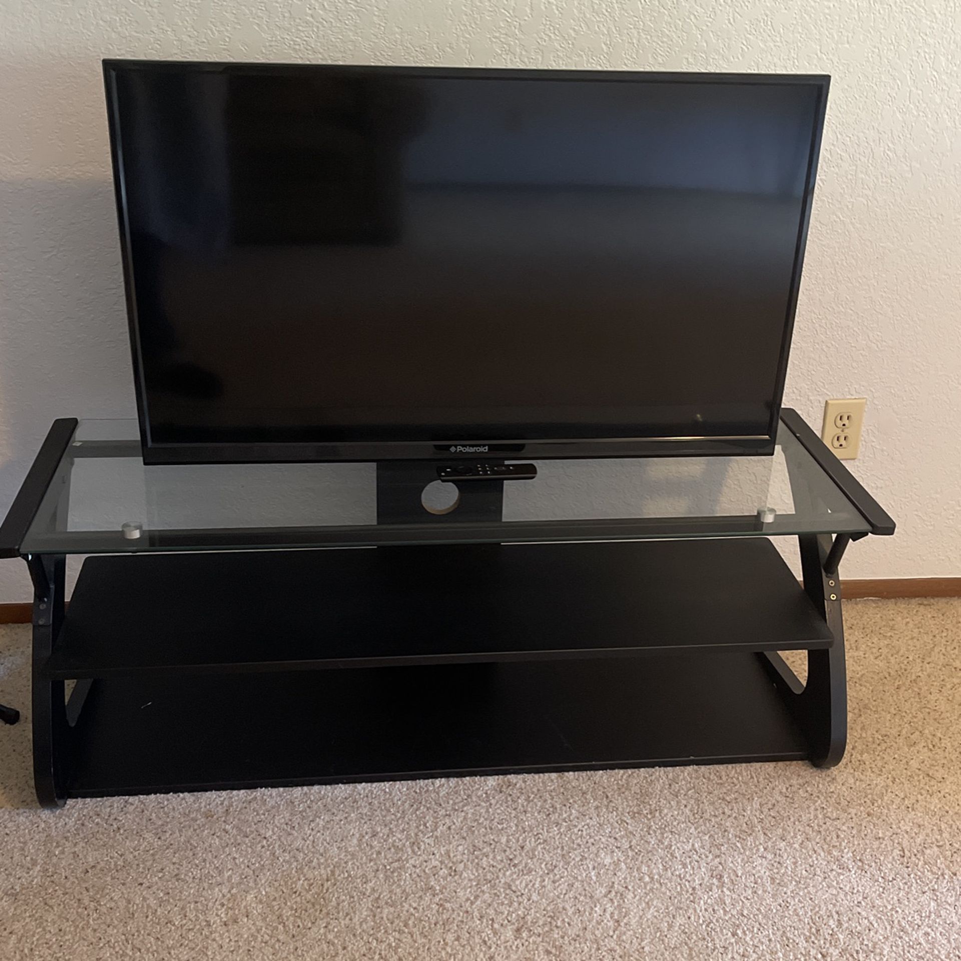 TV Stand - Pickup by 05/04/2024
