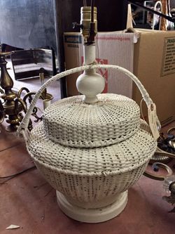 Vintage Wicker Table Lamp