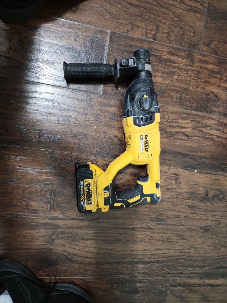  SDS Plus Rotary Hammer Dewalt