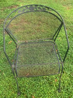 Matching Patio Table & Chairs