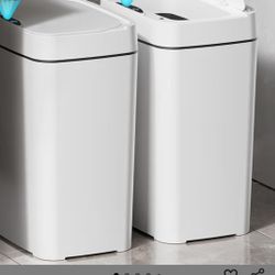 Motion sensor trash can