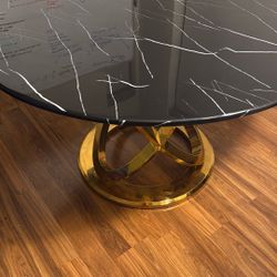🪑 Elegant Black Marble Round Dining Table – Gold Base – 53” (4.4 ft) – Gently Used