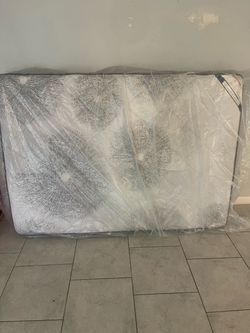 3 FULL SIZE MATTRESS & 1 BOX SPRING FOR SALE