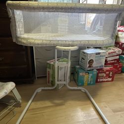 HALO  Bassinet- bedside Sleeper 