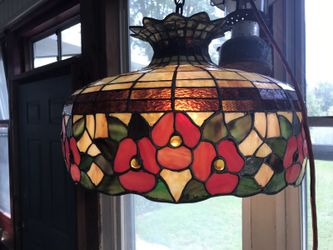 OLDE STAINED GLASS HANGING LAMP
