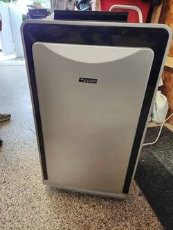FOR SALE: Everstar Portable Air Conditioner (AC)