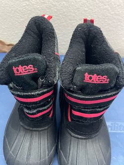 Snow boots Size 5 Toddler