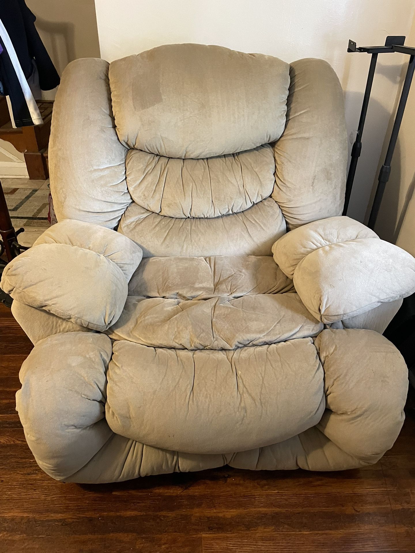 Recliner Chair 