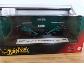 2026 Hot Wheels Formula 1 Aston Martin Fernando Alonso & Lance Stroll Set