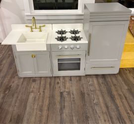 Pottery Barn Kids Chelsea Play Kitchen